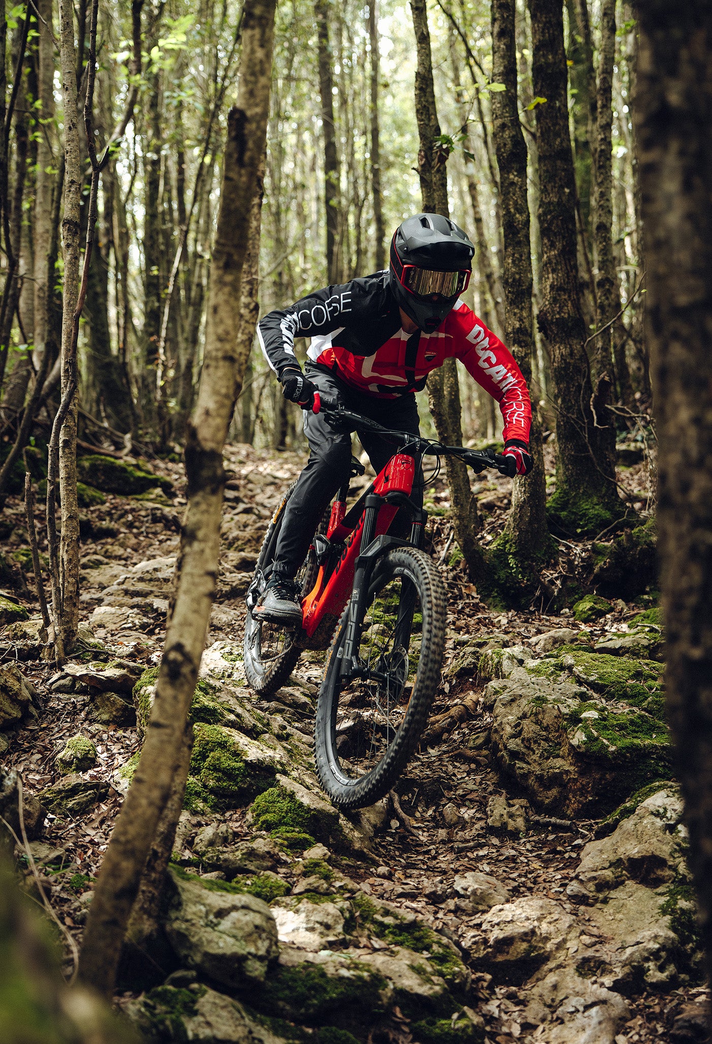 DUCATI_MTB-DM160_HP_Bn-Hero_Mob_1e1a9e91-7b74-46a0-9b8a-8648368c0568