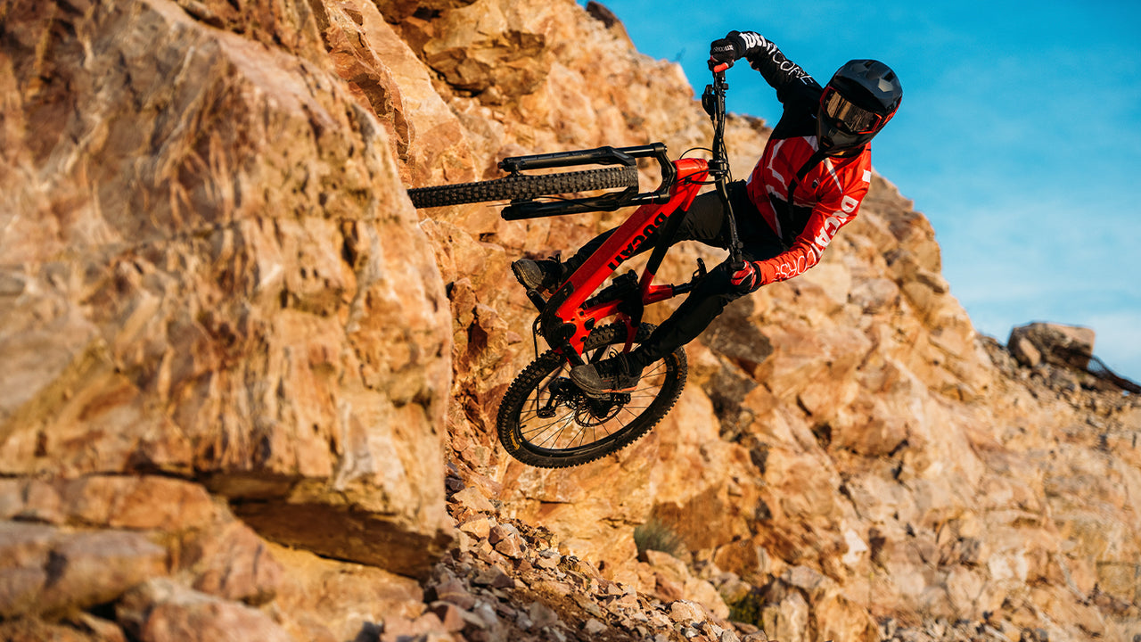 DUCATI_MTB-DM160_PLP-Editoriale_Collage-img5_1382x777_Desk